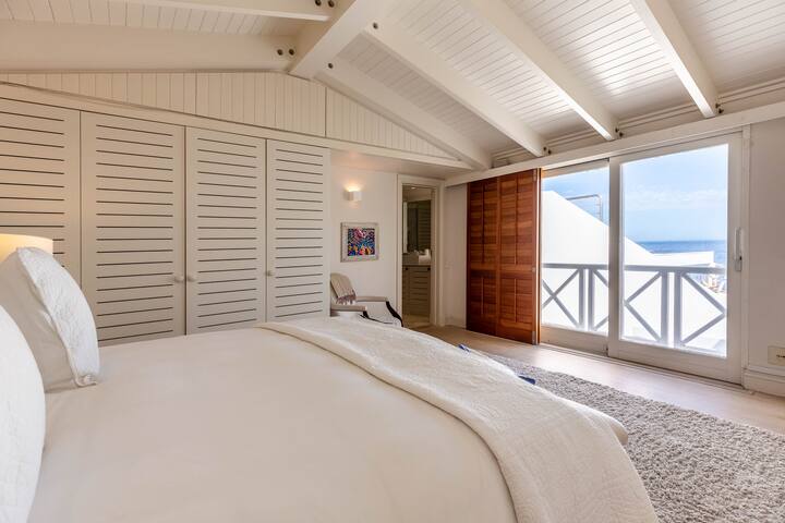 Beta Beach gallery image 3