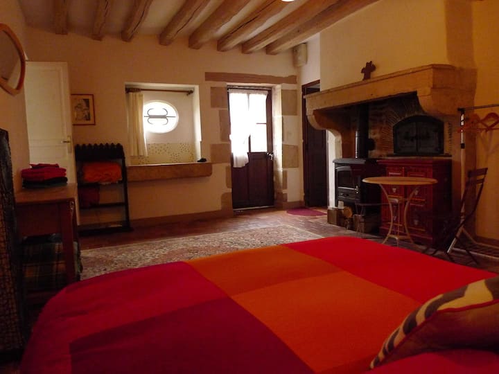 Ground floor bedroom (1 double bed + 2 bunk beds)