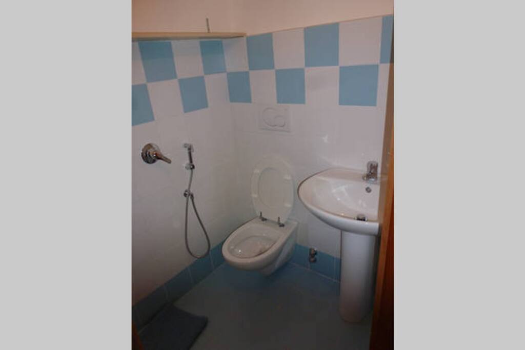 Bagno con doccia