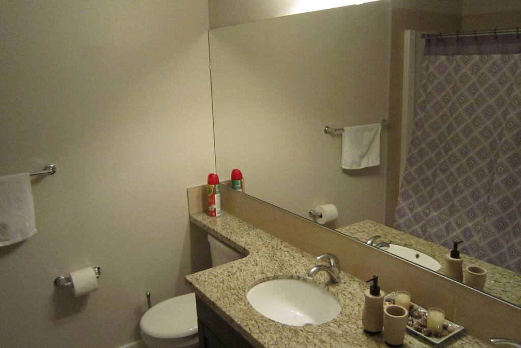 Double Sink Bathroom (Shared with One Guest)