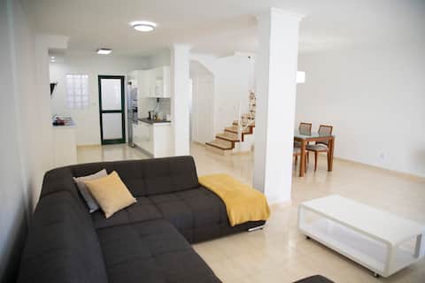 Successful Airbnb property: Luxury Villa in Maspalomas, Jacuzzi, Wifi, Pool in San Bartolomé De Tirajana