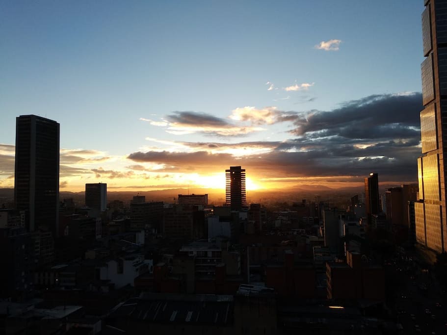 Vista de atardecer desde el apartamento.