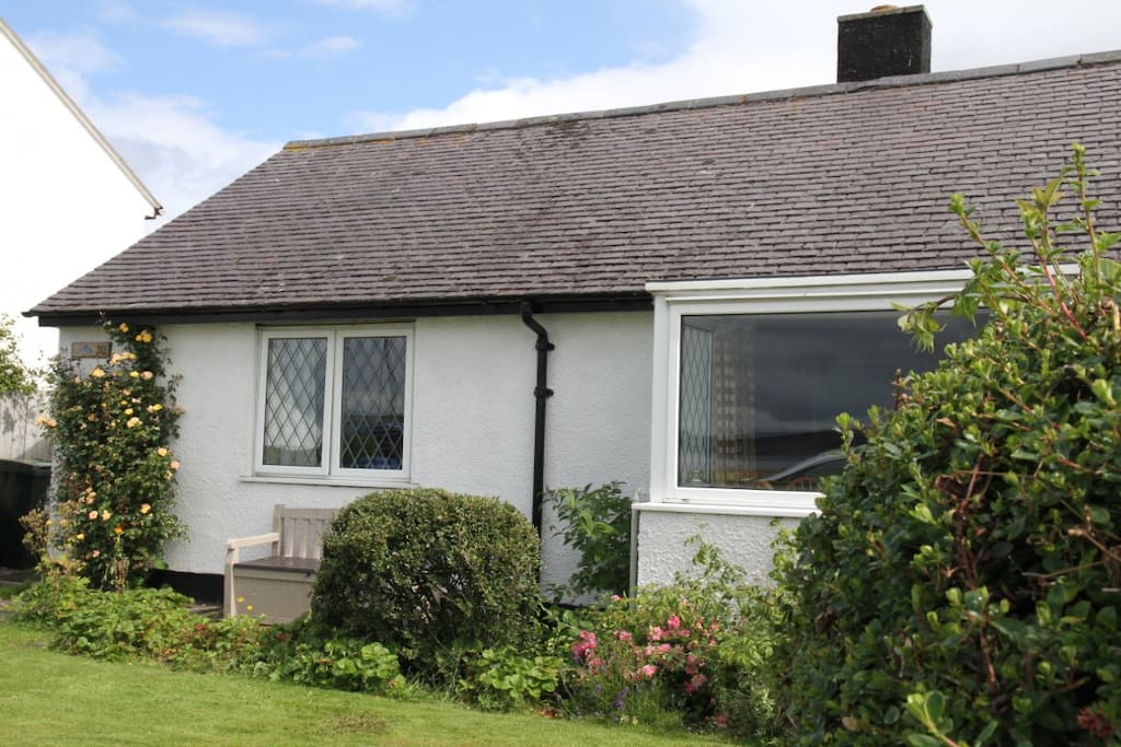 Front of Dolphin View Cottage