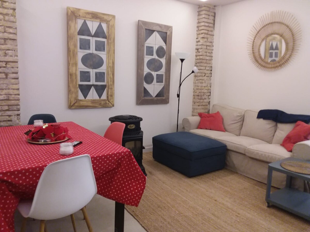 Successful Airbnb property: Cosy new house with swimming pool in Patraix in Jesús