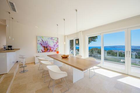 modern villa with fantastic sea views in Portals
