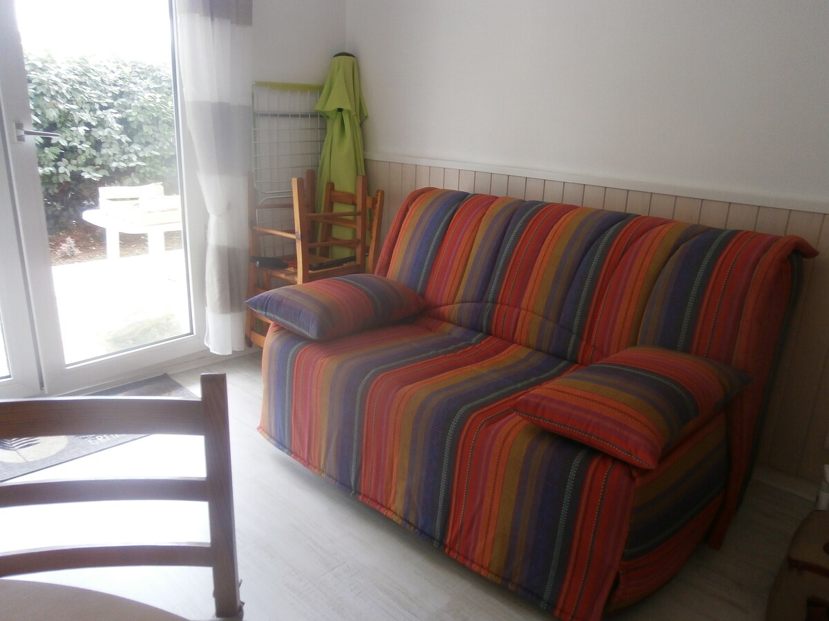 Popular Airbnb listing: apartment in the heart of St Brevin l'Océan in Saint Brevin Les Pins