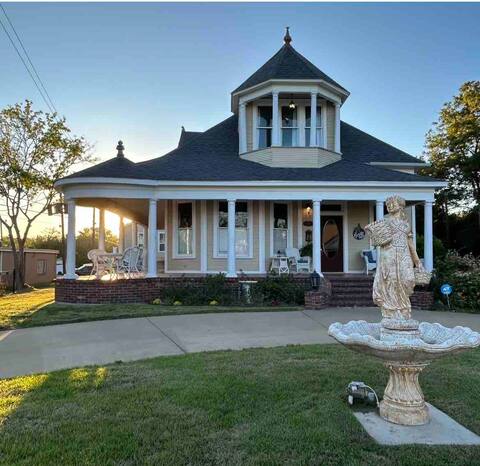 Davis Street Victorian