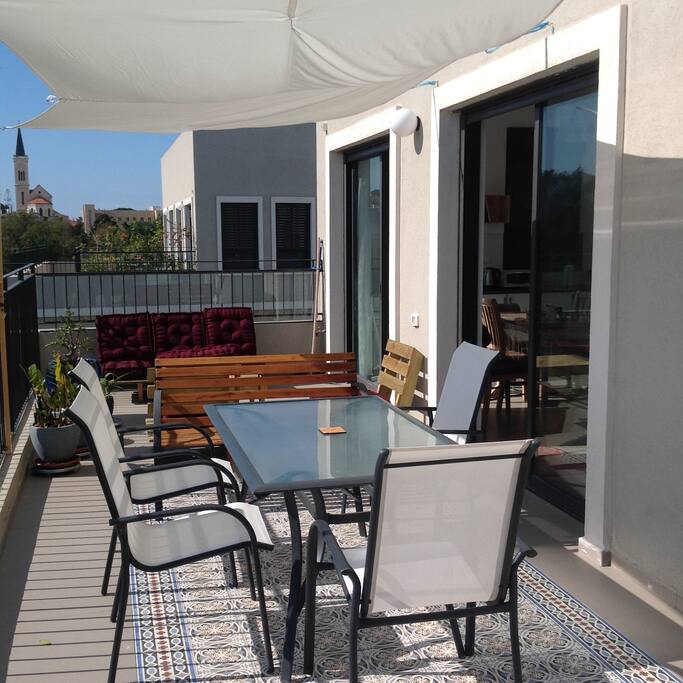 Large Rooftop Terrace