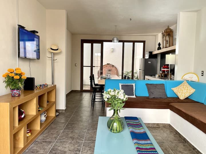 Premium apartment, centrally located with parking Serviced apartments