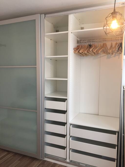 Bedroom/wardrobe