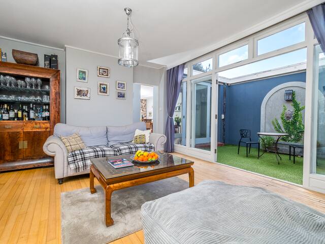 Spacious Five Bedroom Home in Upmarket Suburb