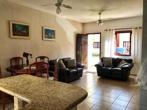 Successful Airbnb property: Beautiful townhouse in a gated community near Bertioga beach in Bertioga