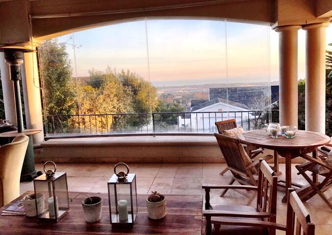 Family home with awesome view gallery image 5