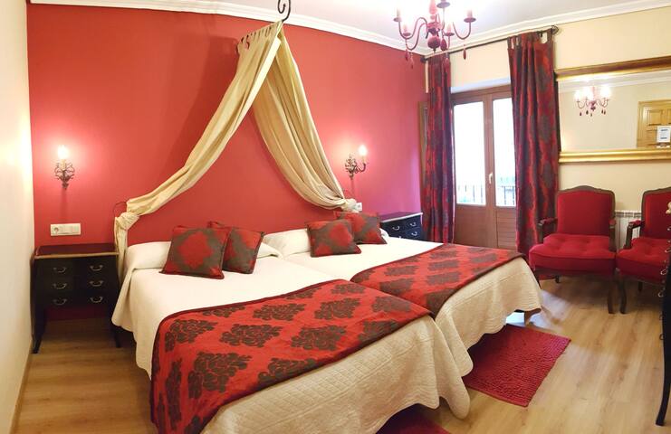 LEGADO DE UGARTE- CASA RURAL, CENTRO DE LAGUARDIA. gallery image 3