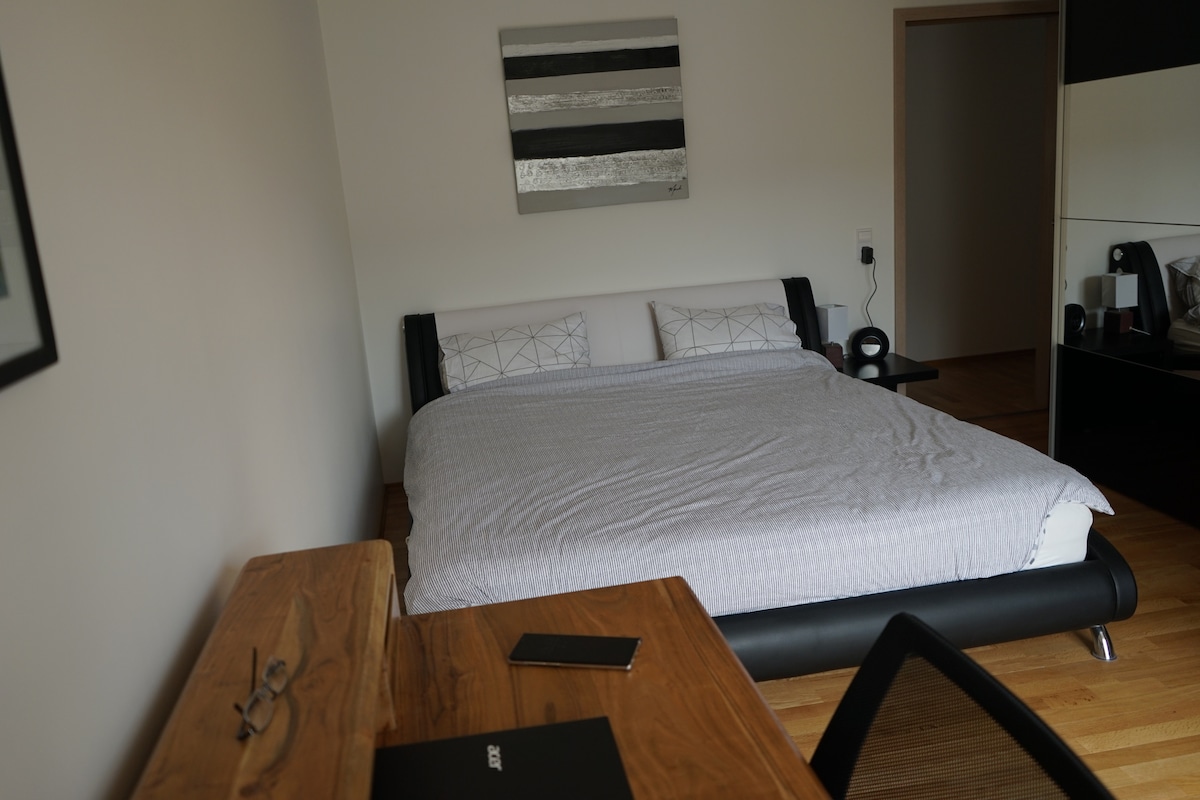 Spálňa 1, 1. poschodie.