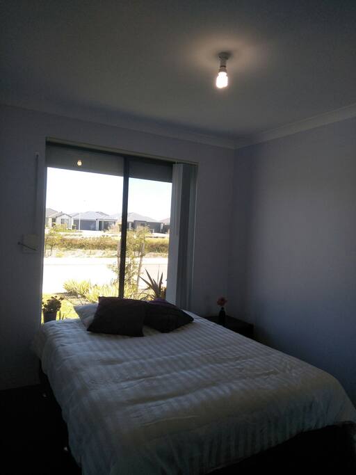 your room, oh yes with a massive park right outside for a morning walk. Includes a mirrored wardrobe.