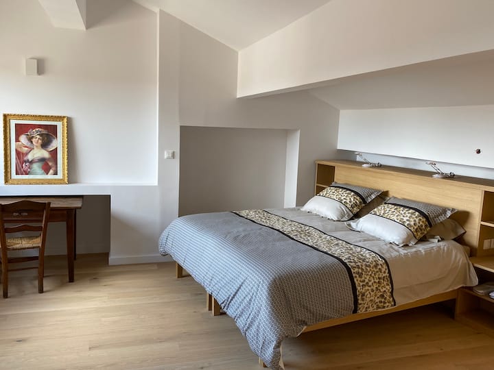 საძინებელი 1