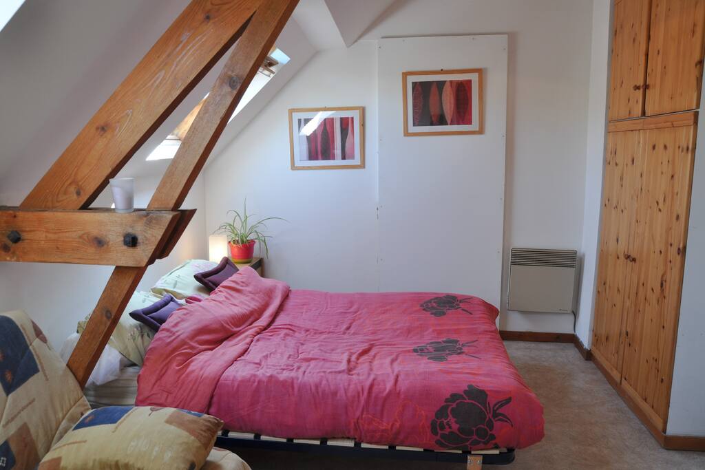 chambre avec lit double