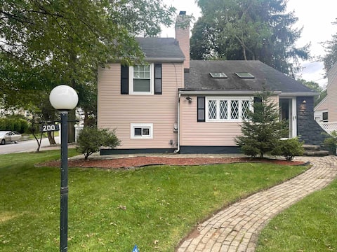 Feel @ Home in Englewood NJ | Near NYC Fun!