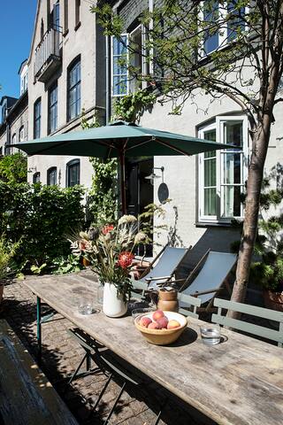 COPENHAGEN TOWNHOUSE gallery image 3