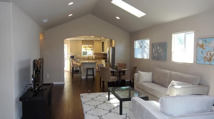 Serene Retreat: Remodeled Home Near Everything - Monterey, CA