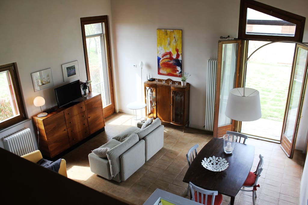 Living room with a direct access to the garden