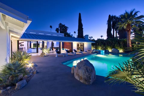 Lux Estate- Private, Tennis, Pool/Spa, Dogs ok