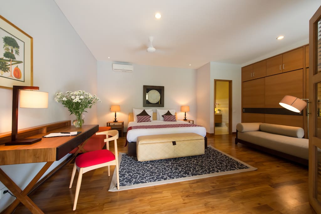 Guest bedroom