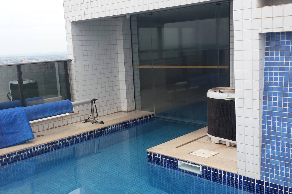 PISCINA CONECTADA COM A SAUNA