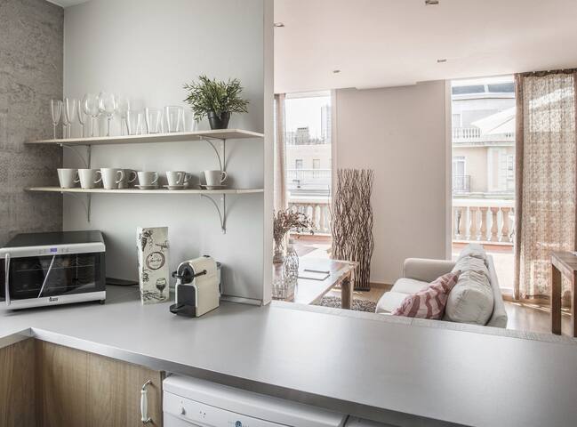 Provenzal – Penthouse with views to Casa Mila gallery image 5