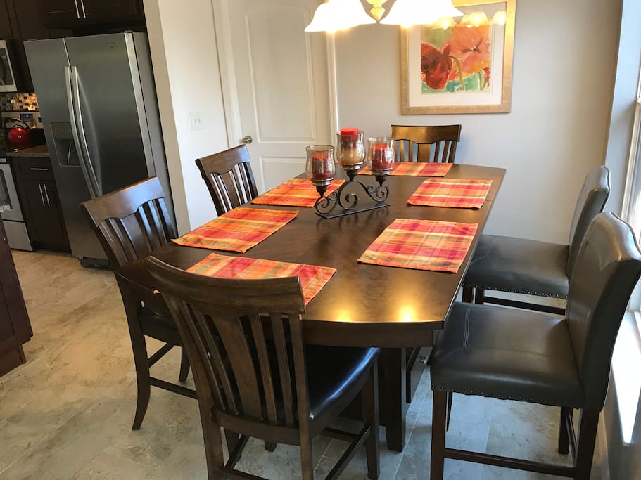 Dining table, room for 6