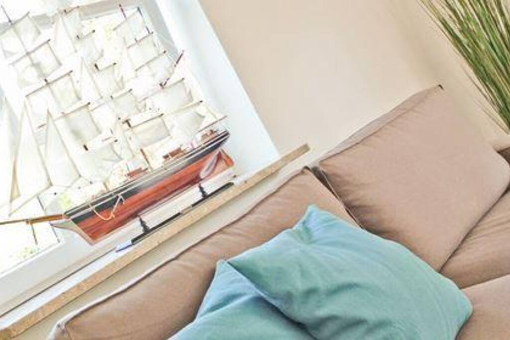 Wohnzimmer mit maritimer Dekoration