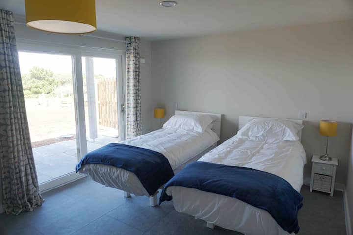 Bedroom 2 set up with twin beds