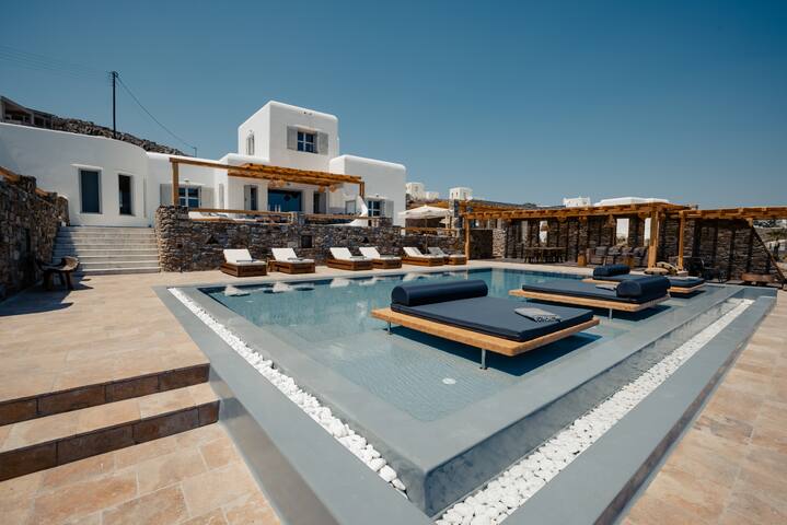 Private Villa Sapphire Black, Indoor &Outdoor Pool gallery image 2