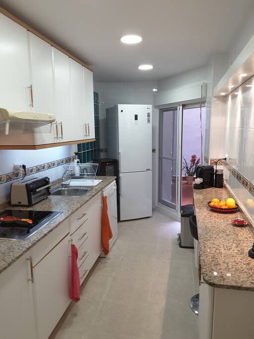Full Kitchen