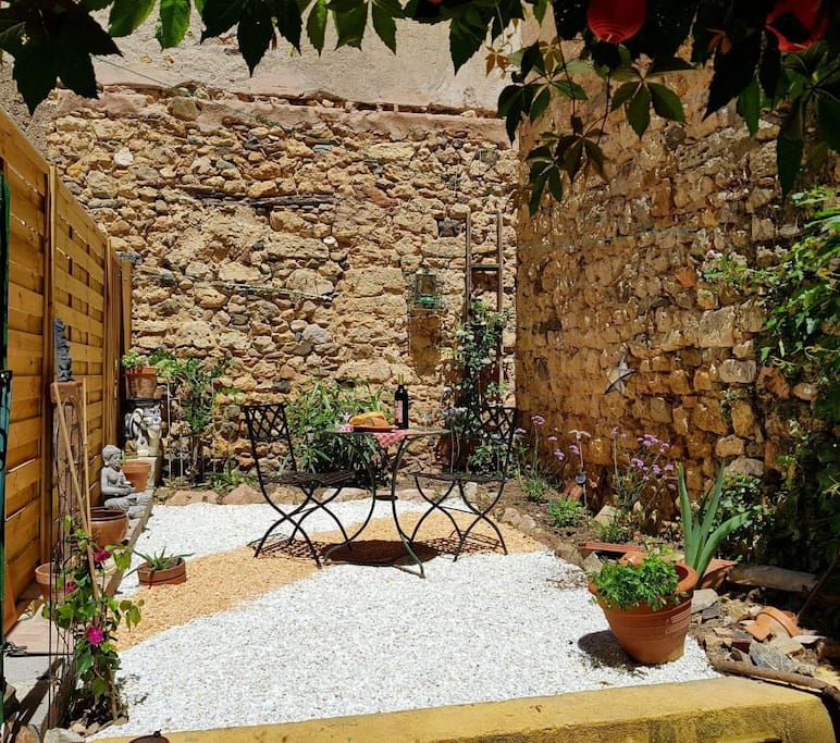Garden accessed from the courtyard.