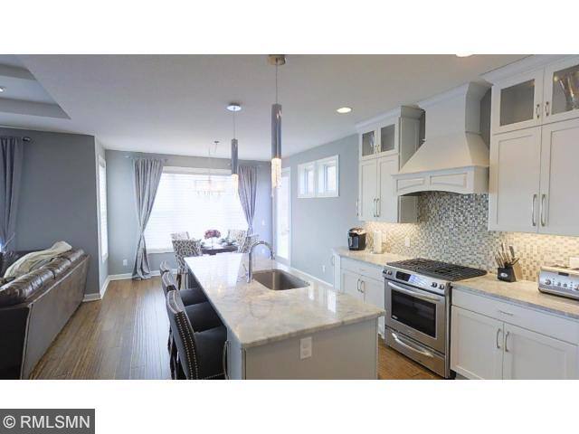 Downtown Wayzata just a short walk to coffee shop gallery image 4