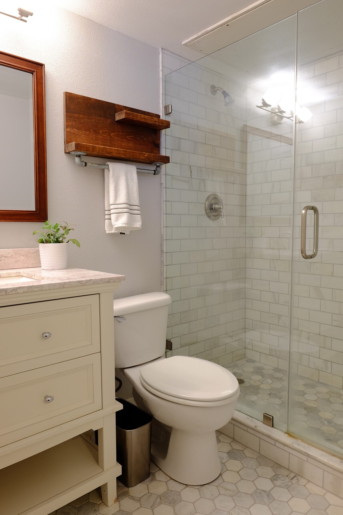 1B/1.5BA Condo by Lady Bird Lake/Boardwalk
