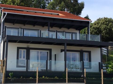 Wood and sea penthouse 2 bedrooms "Family Only"