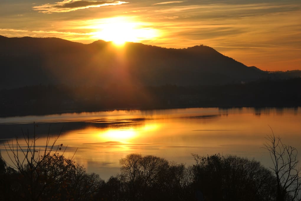 vista dalla casa sul lago di Pusiano