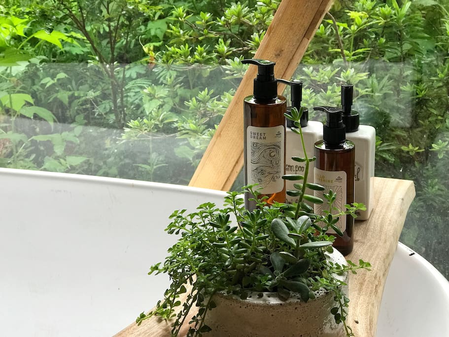 bathtub