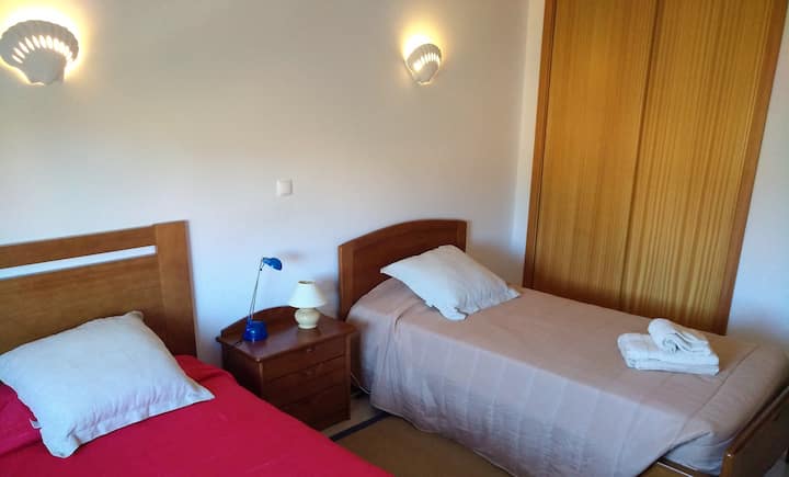 Chumba cha kulala 2 - Vitanda viwili vya mtu mmoja