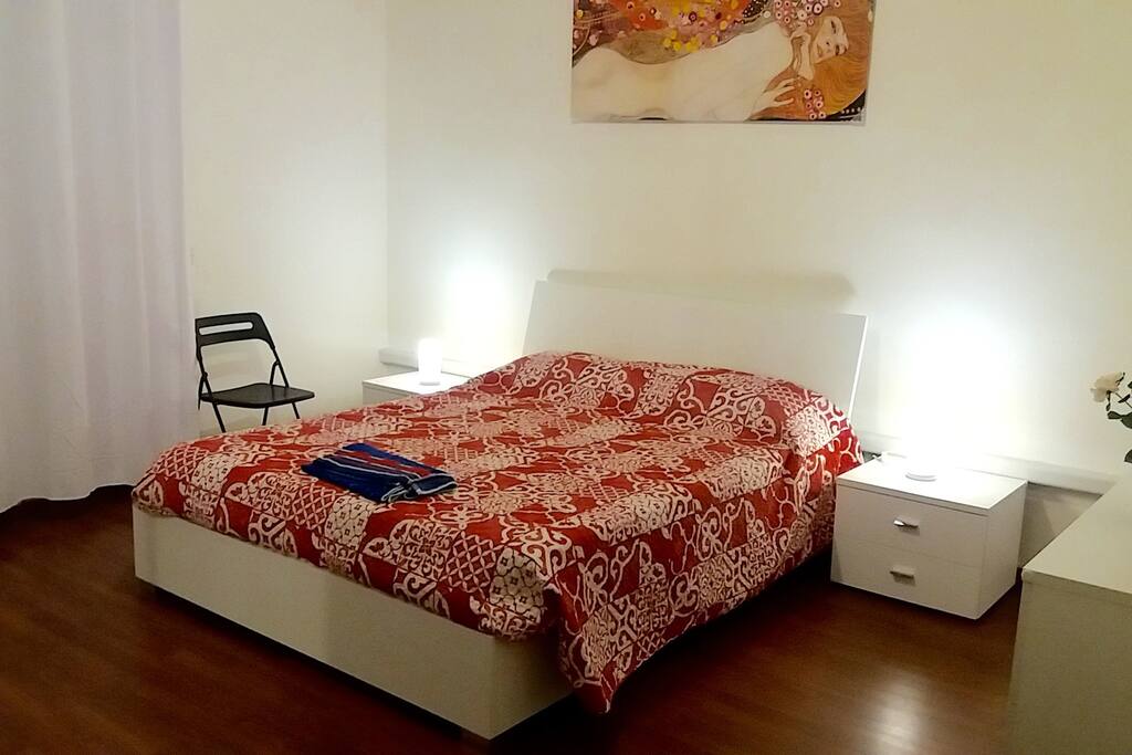 la tua camera / your room