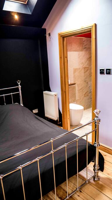 Ensuite off bedroom