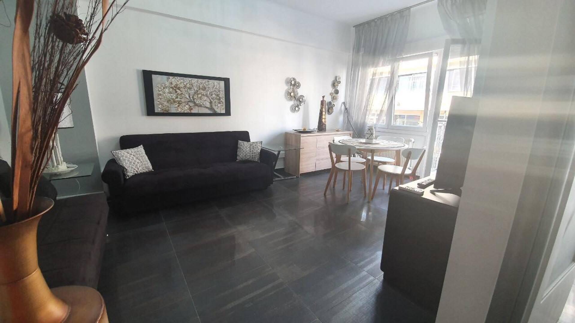 City Center Comfortable Studio Apartment — zdjęcie 2