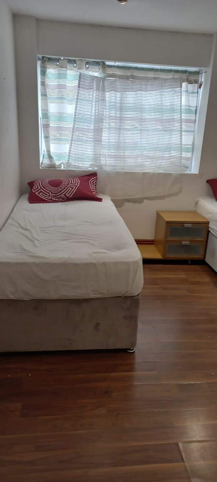 A Lovely Room Available For B&b - Bedford