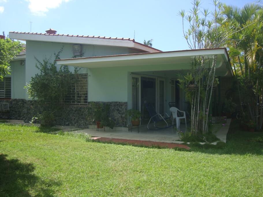 Lateral Casa Piñeiro