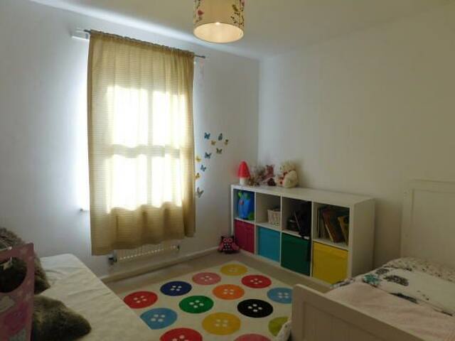 Whole house in Hulme gallery image 3