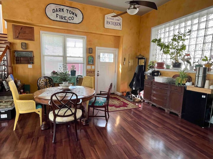 Room W/private Bath In Unique Home On Lehigh River - Allentown, PA
