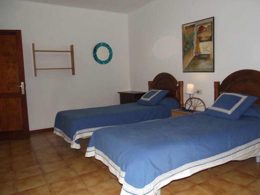 Twin bedroom